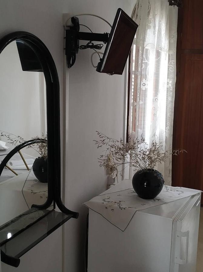Nancy'S Rooms Gouvia Exterior foto